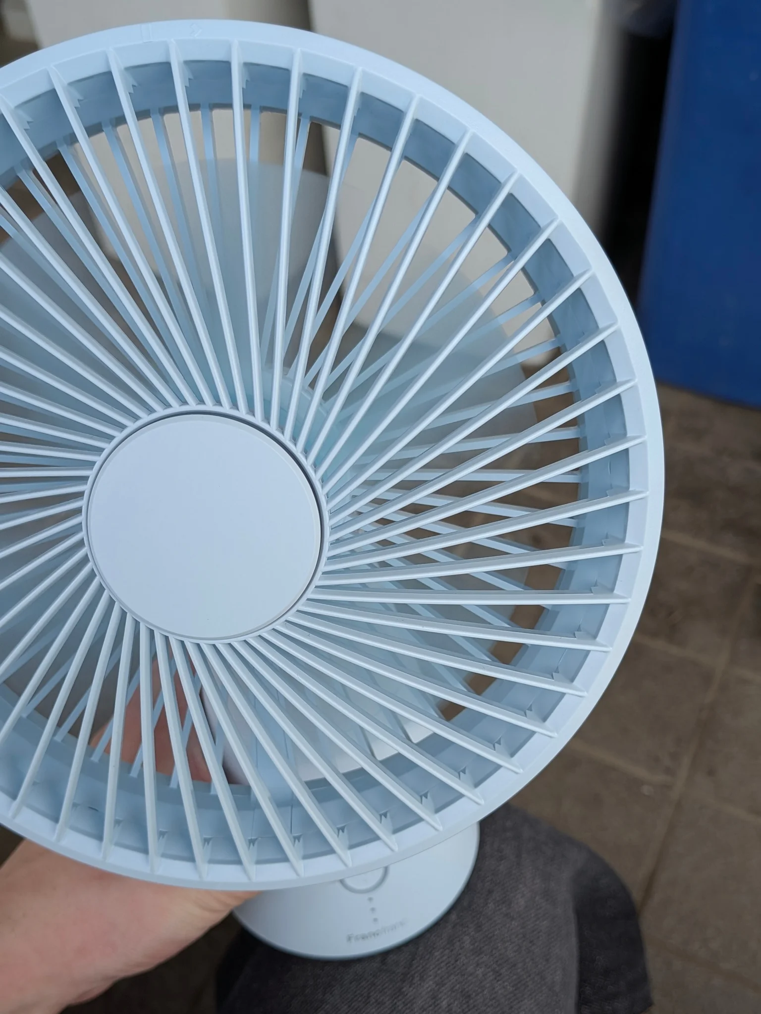 同行者が買ったデスク用の扇風機に救われる漏れの図